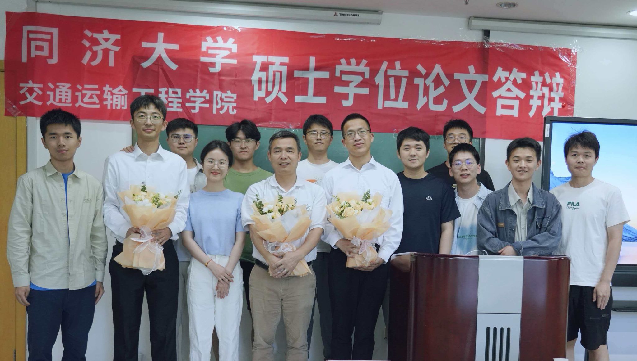 课题组硕士研究生王晨宇，郝铁成毕业